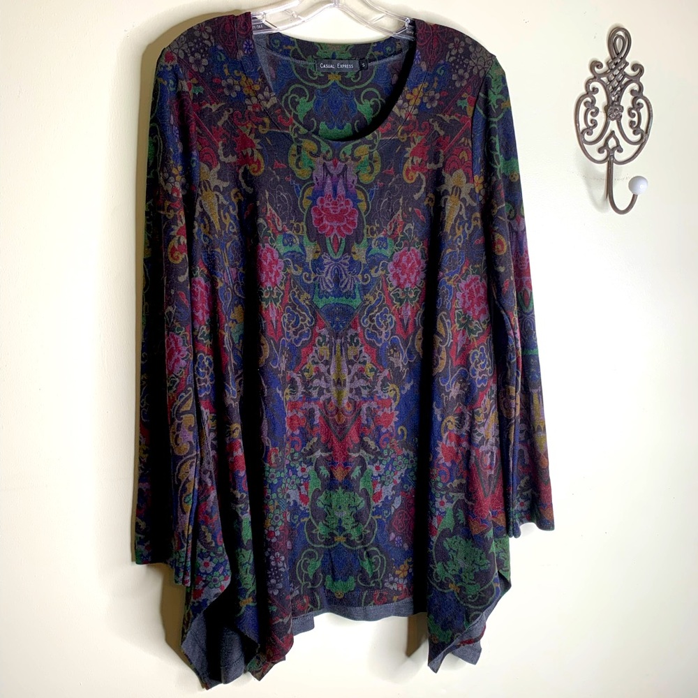 Casual Express Knit Print Shark Bite Top